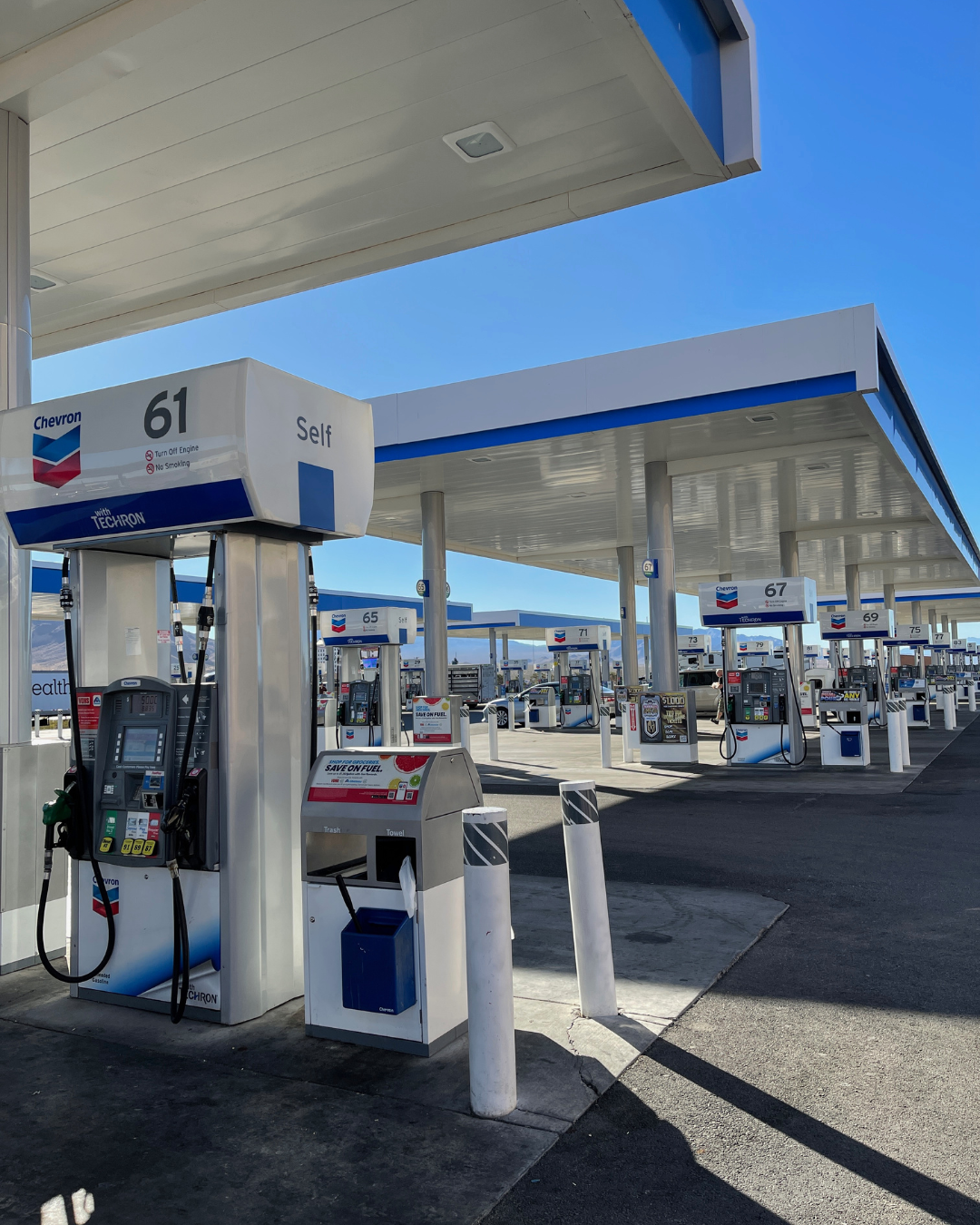 Industry Spotlight - World's Largest Chevron - Pioneer Saloon - Las Vegas Territory