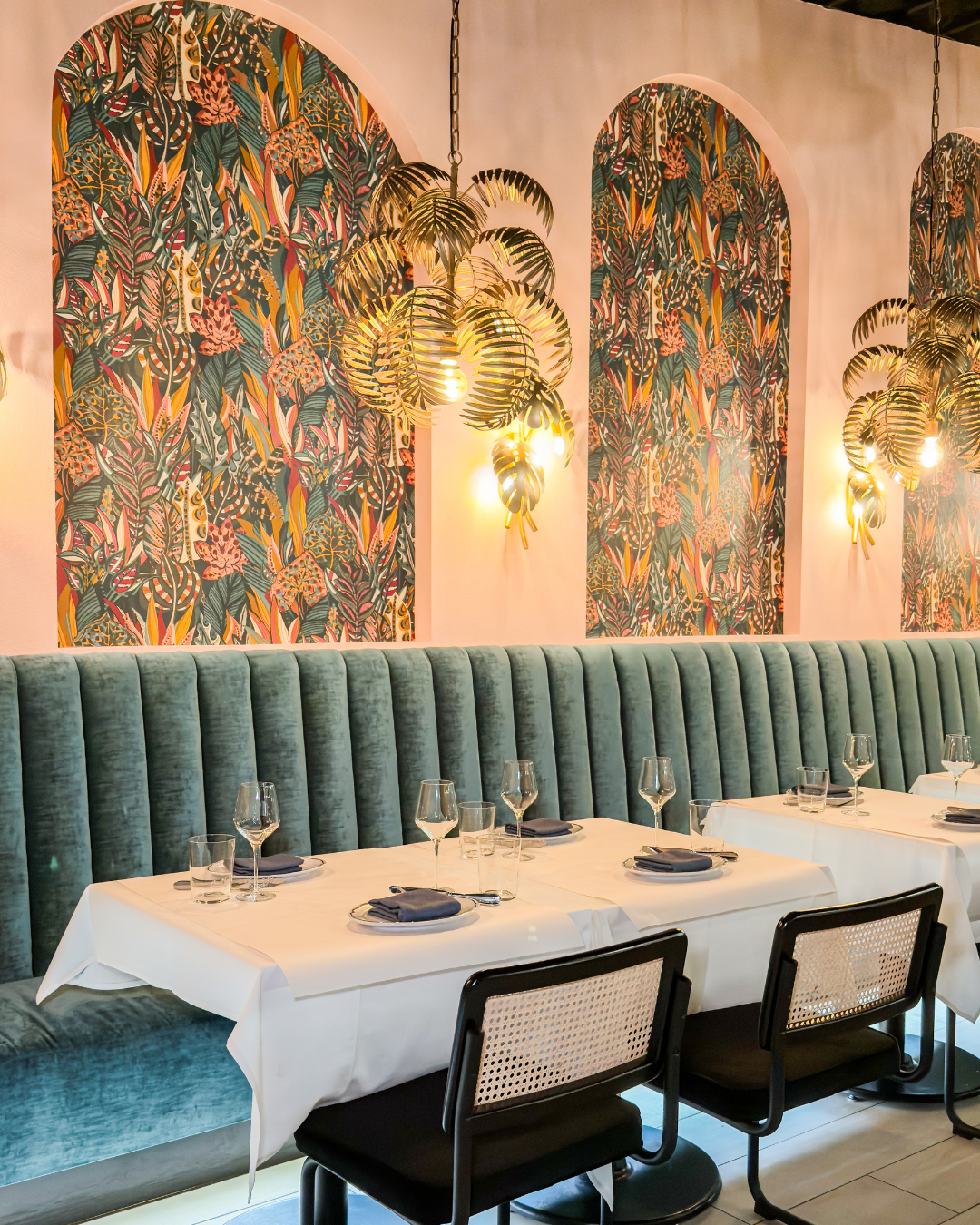 Bar Boheme - seating - Las Vegas Territory - Best 3 Day Vegas Itinerary